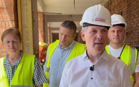 Școala Gimnazială Nr. 14 Brașov se transformă din temelii! George Scripcaru: „Anul acesta terminăm lucrările, elevii revin într-o școală modernă” 3 Braşov | MyTex.ro