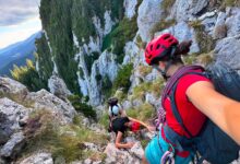 Turistă cu stare de rău, evacuată în siguranță de salvamontiștii din Zărnești 19 Accident | MyTex.ro