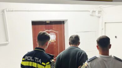 Bărbat reținut după ce ar fi urinat pe un perete și ar fi agresat un cadru medical într-un spital din Brașov 4 Incendiul | MyTex.ro