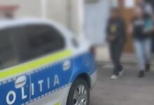 Tâlhărie cu scenariu, în județul BRAȘOV: I-a oferit o floare, apoi i-a smuls lănțișorul 3 | MyTex.ro