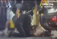 VIDEO. Brașov. Doi bărbați de 48 și 52 de ani, săltați din benzinărie, pentru trafic de droguri. Peste 2,6 kilograme de canabis, ridicate 3 | MyTex.ro