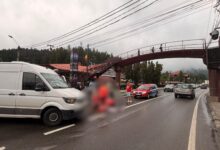 Accident pe DN 1, la Bușteni: O femeie a fost lovită de o mașină 10 Un pompier | MyTex.ro