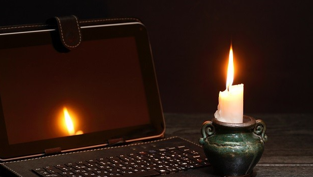 Risc de blackout în România: Până unde poate rezista Brașovul? De ce ne-am umplut de panouri chinezești, dar am uitat de stocare și reactoare 3 Blackout | MyTex.ro