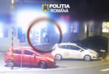 BRAȘOV | Bărbat reținut după ce a încercat să spargă un magazin din Făgăraș (VIDEO) 6 tineri | MyTex.ro