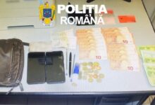 A furat o borsetă cu 3.000 de euro din Aeroportul Henri Coandă și a încercat să fugă din țară 5 Bărbat | MyTex.ro