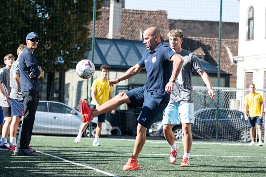 CSM Corona Brașov dă startul mișcării pentru copii: Stagii de inițiere în 8 discipline sportive și întâlniri cu campionii în școli 7 Corona | MyTex.ro