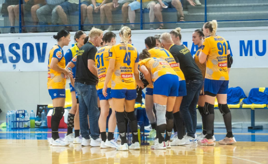 Scântei la Corona Brașov! Bent Dahl, ultimatum din partea conducerii după debutul de coșmar din Liga Florilor? / Variante de înlocuire 3 brașov | MyTex.ro