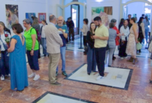 Noaptea Albă a Galeriilor sărbătorește 20 de ediții: Arta contemporană cucerește Brașovul și Codlea între 2 și 4 octombrie 5 Piață | MyTex.ro