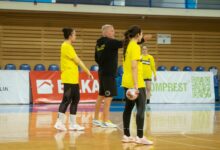 Corona Brașov - Rapid Bucureşti, la Sala Sporturilor. „Galben-albastrele” nu au câştigat încă în noul sezon al Ligii Florilor 5 Corona Brașov