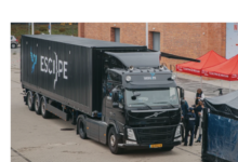 Experiență interactivă la Brașov: Un camion transformat în Escape Room mobil ajută tinerii să recunoască pericolele traficului de persoane 5 român | MyTex.ro