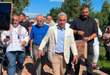 Miracol în Moldova! A coborât un zeu printre muritori, iar la Dobrovăț s-a lăsat cu plâns, aplauze și lemne sfințite 3 | MyTex.ro
