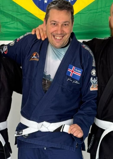 Șoferul de troleibuz din Brașov care a cucerit lumea: Corneliu Zavoianu, dublu campion mondial la Jiu-Jitsu Brazilian 7 Braşov | MyTex.ro