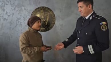 BRAȘOV | Portofel uitat la bancomat de un cetățean nepalez, recuperat datorită unui polițist în timpul liber (video) 5 | MyTex.ro