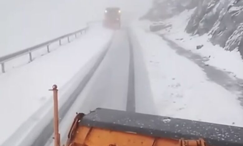 A nins din nou pe Transfăgărășan! Avertisment pentru șoferi 3 Transfăgărășan | MyTex.ro