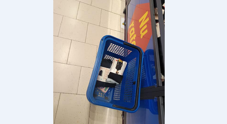 Criză de coșuri la Lidl-ul de pe Cuza Vodă! Brașovenii stau la coadă la intrare doar ca să poată face cumpărături: „Așteptăm și 10 minute!” 3 lidl | MyTex.ro