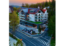 Recenzie dură pentru hotelul din Poiana Brașov al Simonei Halep: Un turist bulgar a plătit 4.500 de lei pentru trei nopți, dar a plecat nemulțumit 5 Cel mai ieftin sejur all inclusive în Antalya cu plecare de pe Aeroportul Brașov | MyTex.ro