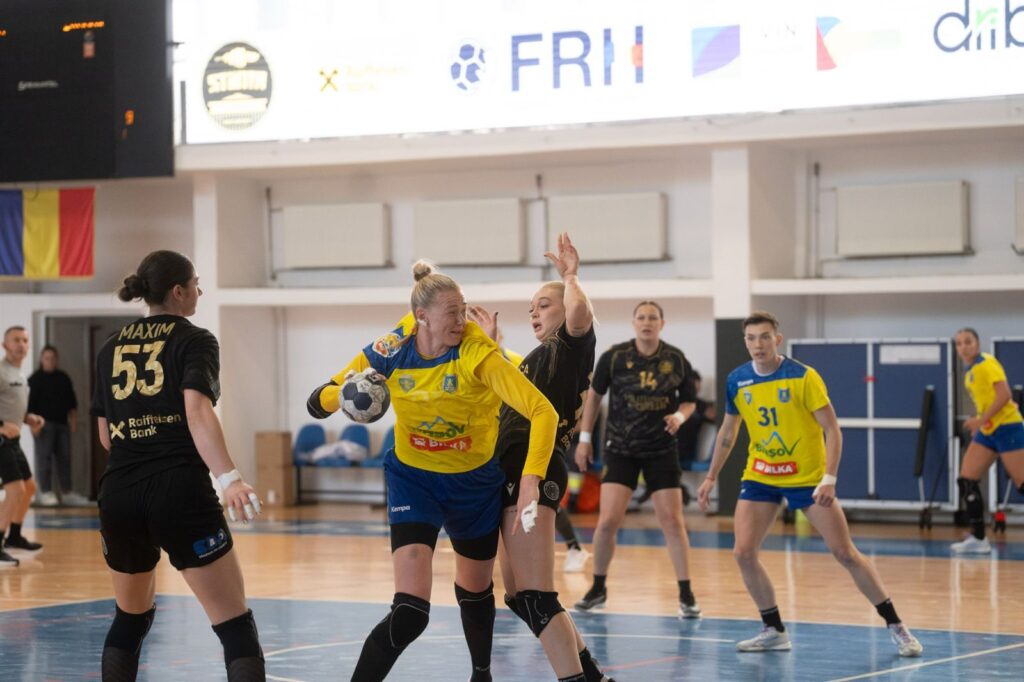 Corona Brașov, prima victorie în Liga Florilor. Succes la scor pe terenul „lanternei” 7 Corona Brașov | MyTex.ro