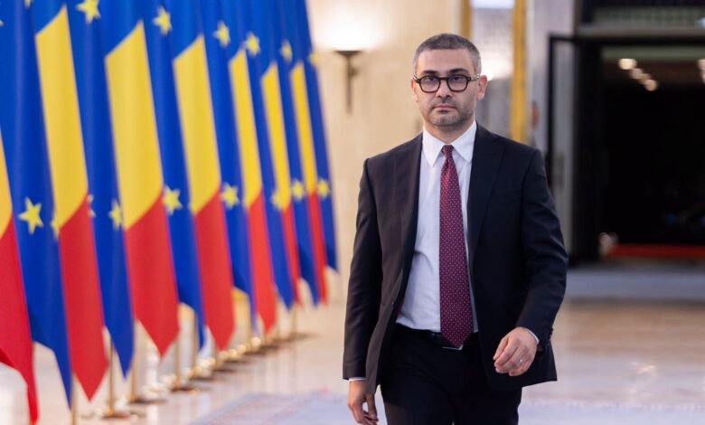 Anunț de la Ministrul Muncii! Cât va fi salariul minim de la 1 ianuarie 2027: Vestea momentului pentru toți angajații din Brașov 3 Ministrul Muncii | MyTex.ro