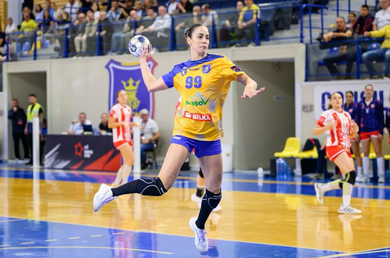 Victorie clară pentru Corona Brașov în EHF European League, conturată în repriza secundă! Elevele lui Bent Dahl au învins Steaua Roșie Belgrad, dar emoțiile au fost mari după accidentarea Sorinei Grozav 7 Braşov | MyTex.ro